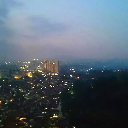 Jarrdin Cihampelas C2218 Bandung Chambre photo